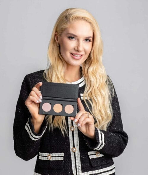 Produktai 2022.12-26-min Kristina Beauty švytėjimo suteikianti paletė Golden Day