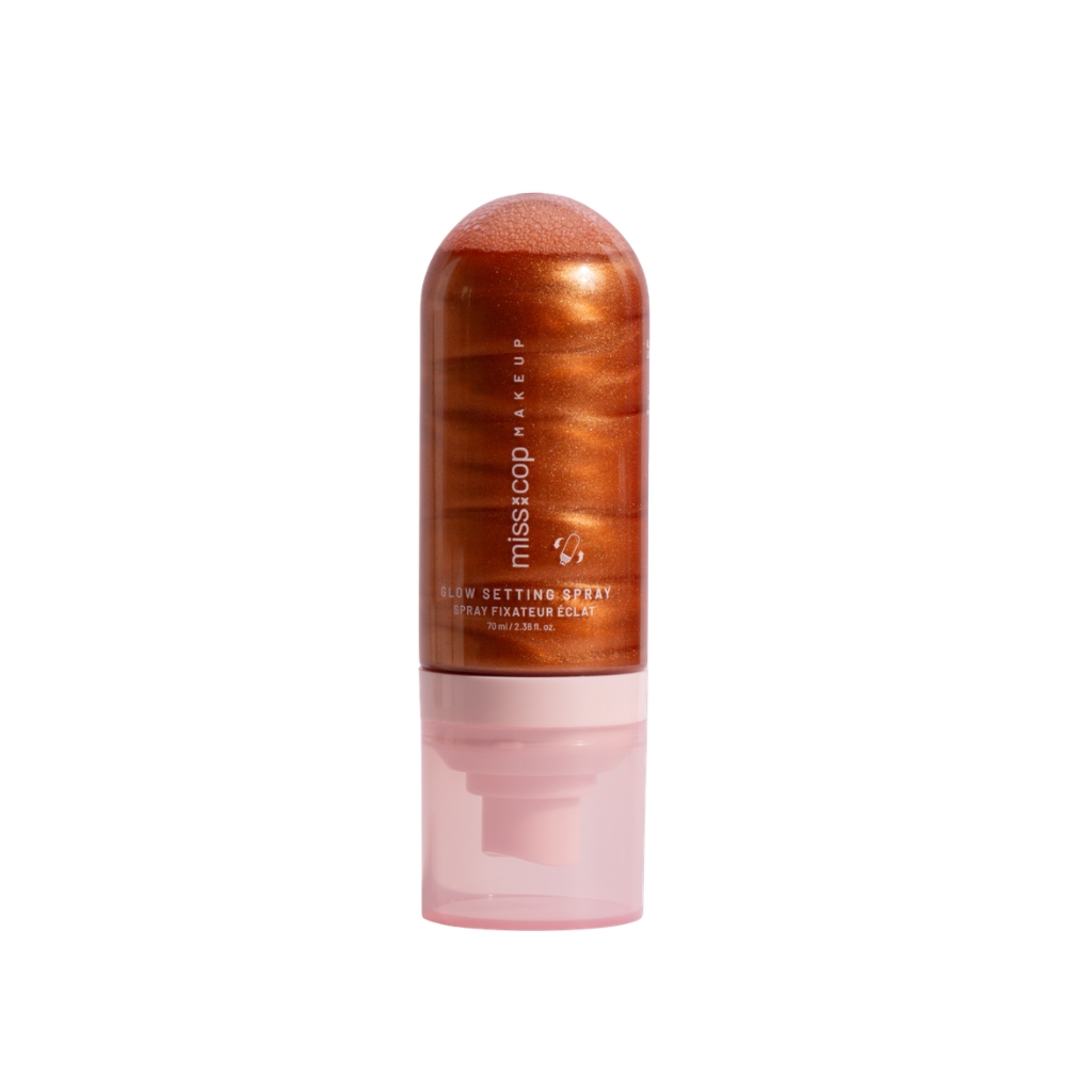 Miss Cop švytėjimo efektą suteikiantis makiažo fiksatorius Glow Setting Spray Miss Cop švytėjimo efektą suteikiantis makiažo fiksatorius Glow Setting Spray